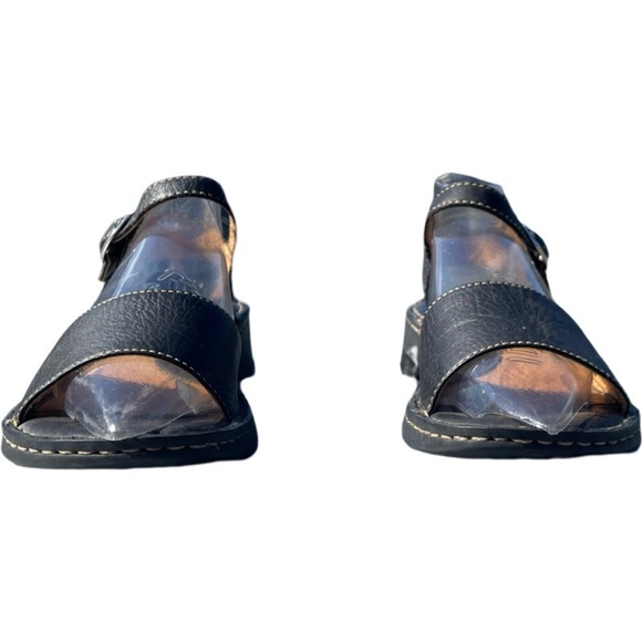 Born Dark Chocolate Leather Ankle Strap Sandals Size 9 EUC - Picture 3 of 5